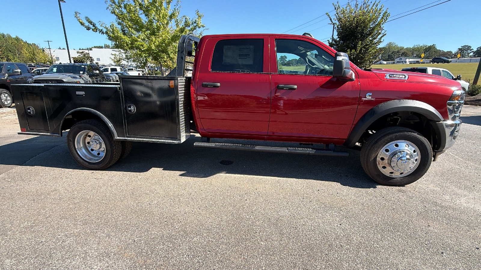 New 2026 RAM 5500 Tradesman w/ Chrome Appearance Group AWD/4WD image 7