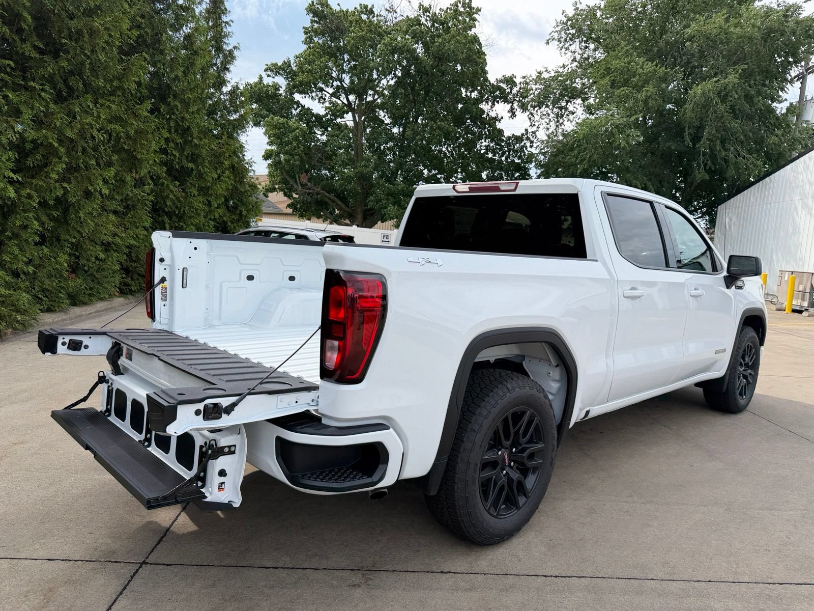 New 2026 GMC Sierra 1500 Elevation AWD/4WD image 34