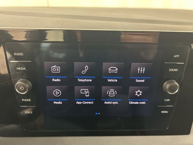 Used 2025 Volkswagen Jetta SE w/ Sunroof Package image 15