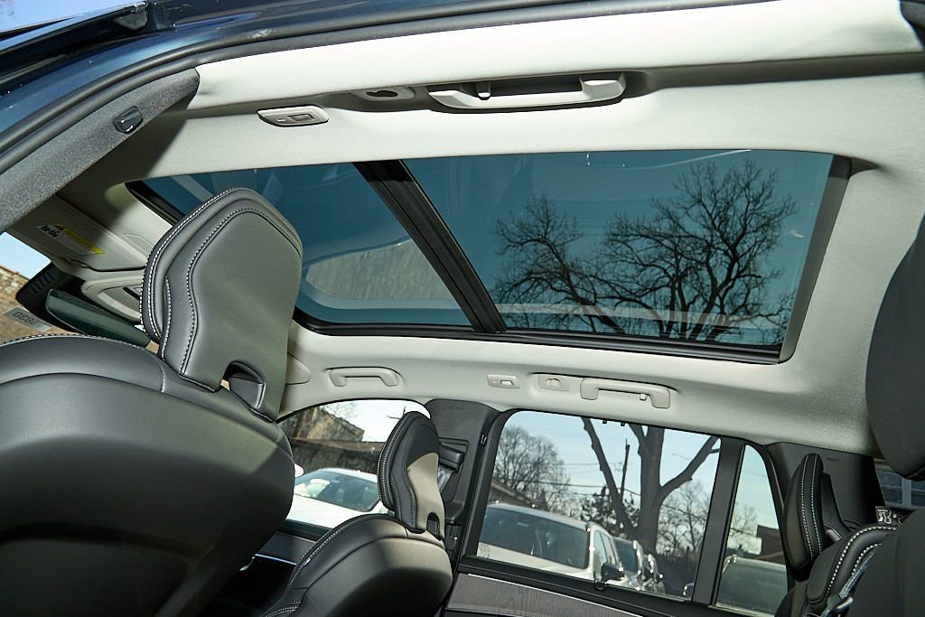 New 2026 Volvo XC90 B6 Ultra w/ Protection Package image 23