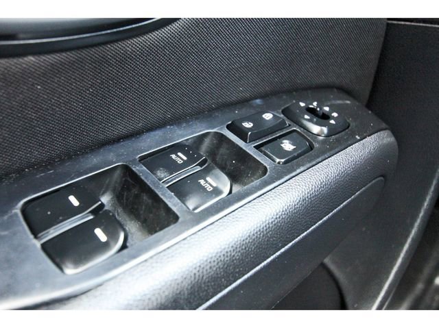 Used 2016 Kia Soul + image 20