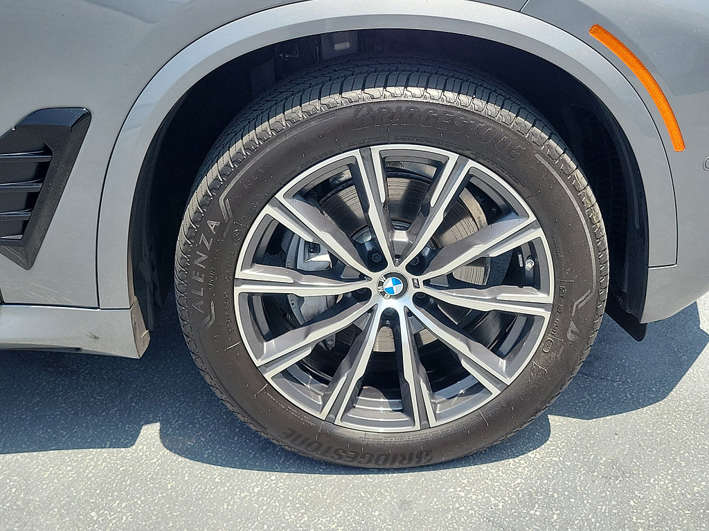 Used 2026 BMW X5 sDrive40i w/ M Sport Package RWD image 5