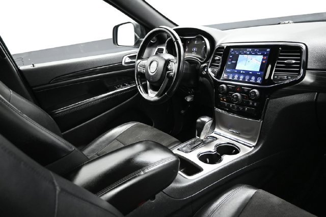 Used 2019 Jeep Grand Cherokee Altitude AWD/4WD image 13