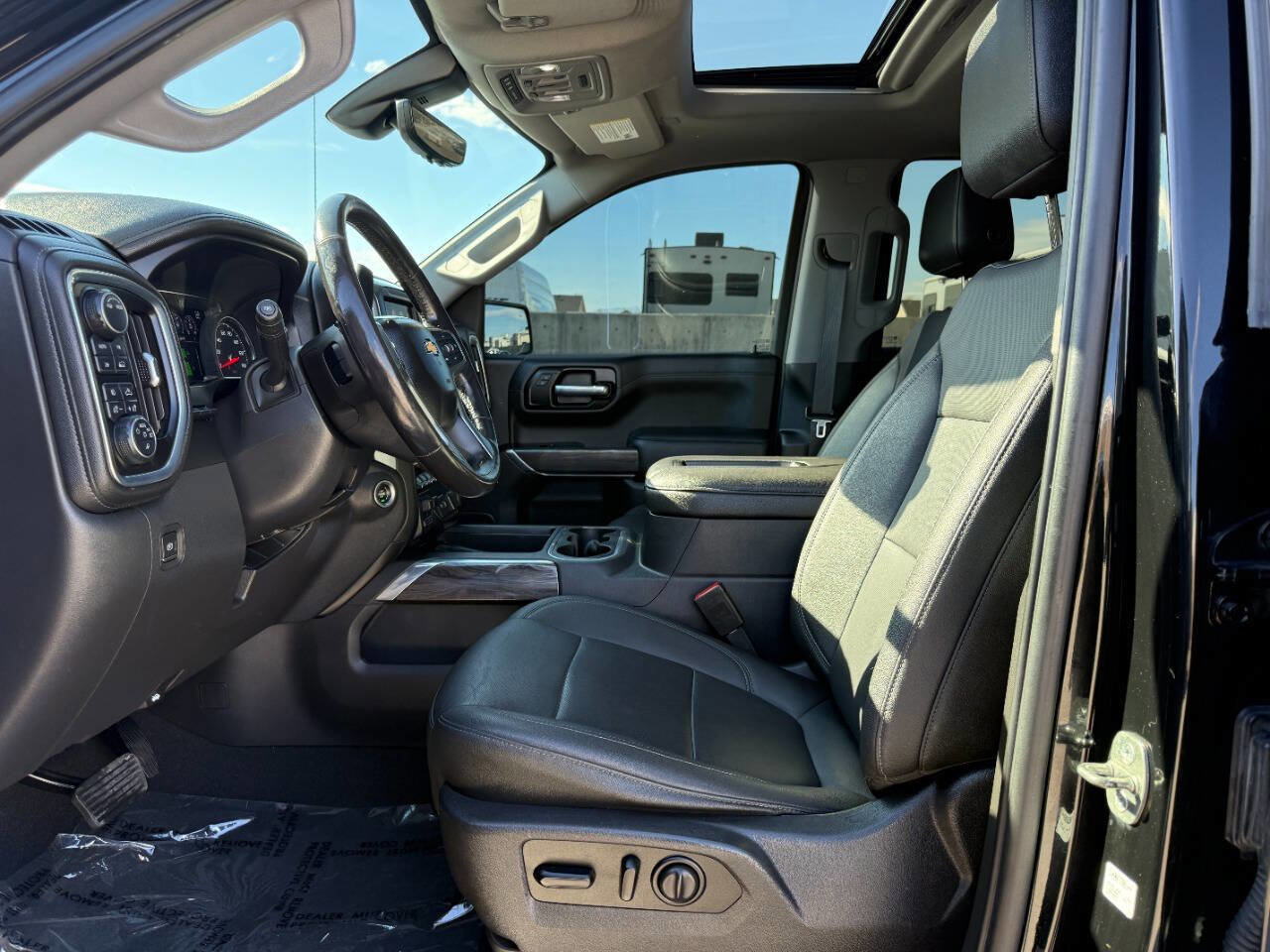 Used 2021 Chevrolet Silverado 1500 LTZ w/ LTZ Premium Package image 18