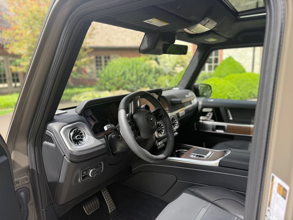 Used 2025 Mercedes-Benz G 63 AMG 4MATIC image 3