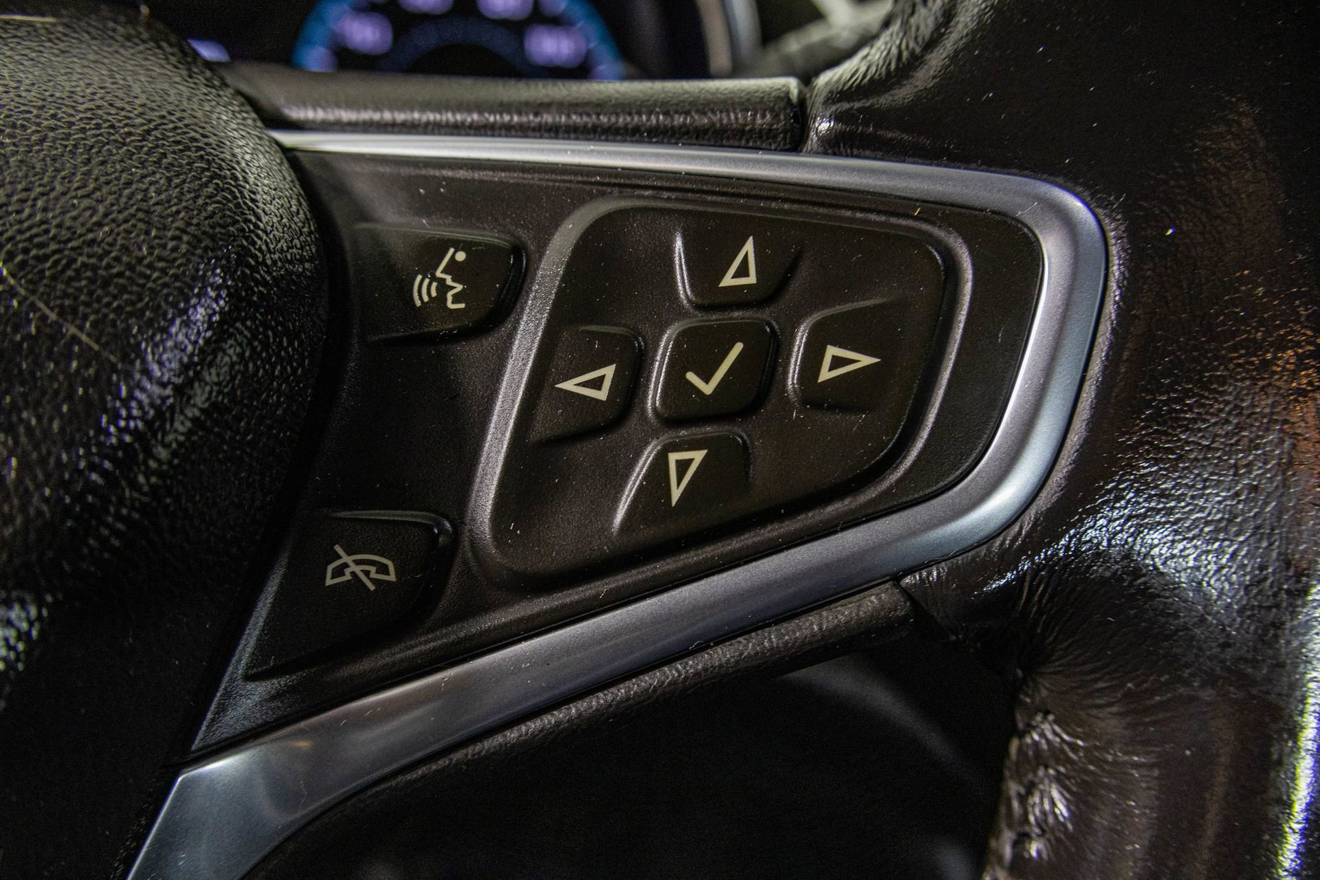 Used 2021 Chevrolet Malibu LT w/ Midnight Edition image 29