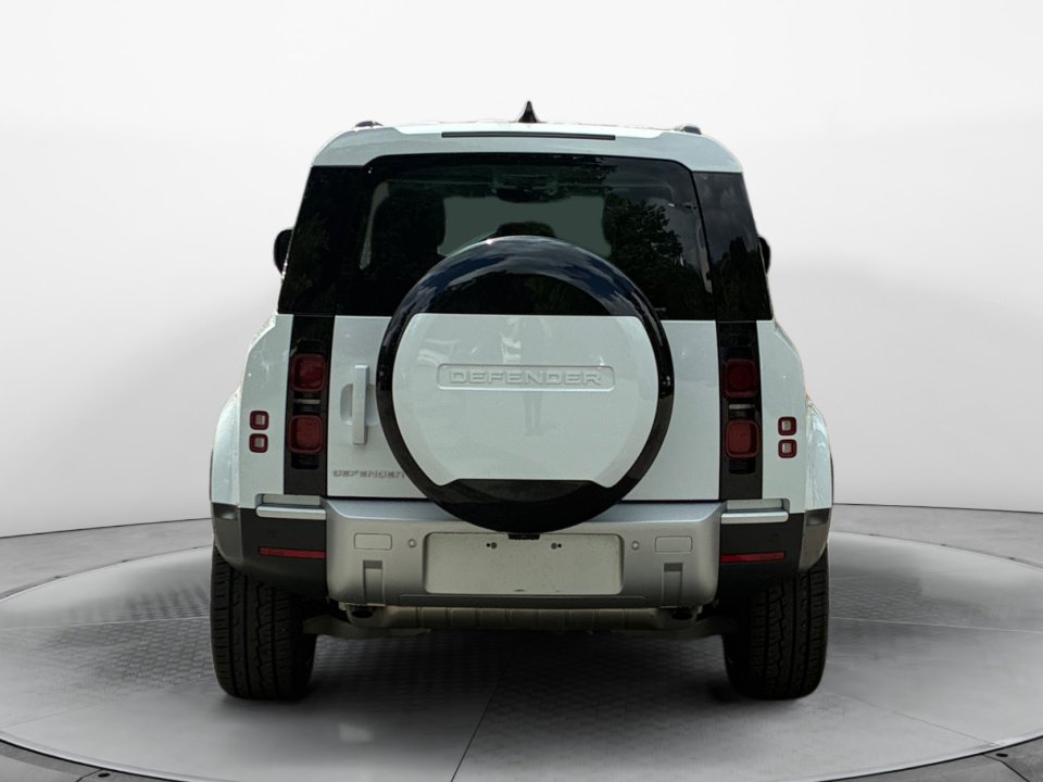 Used 2025 Land Rover Defender 110 S AWD/4WD image 6