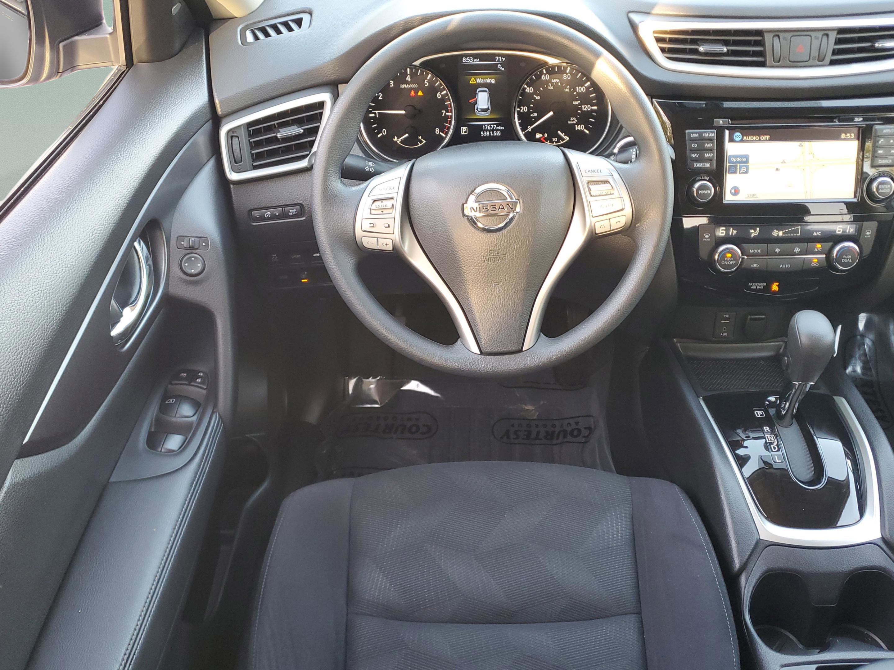 Used 2016 Nissan Rogue SV w/ SV Premium Package image 13