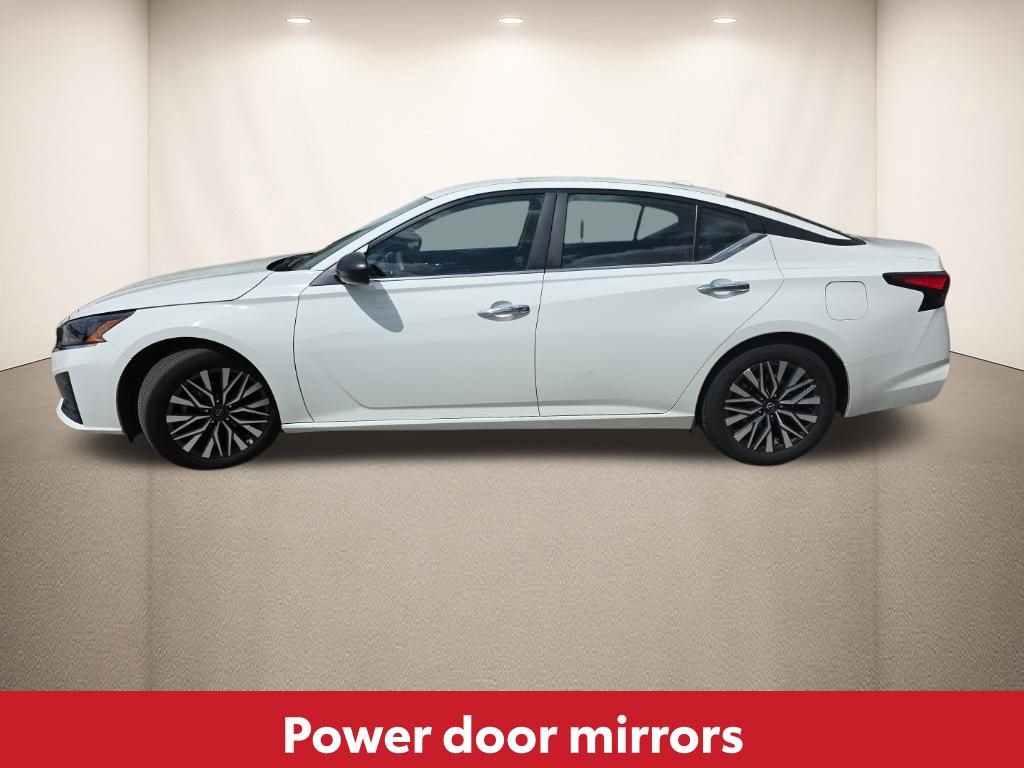 Used 2025 Nissan Altima 2.5 SV image 9