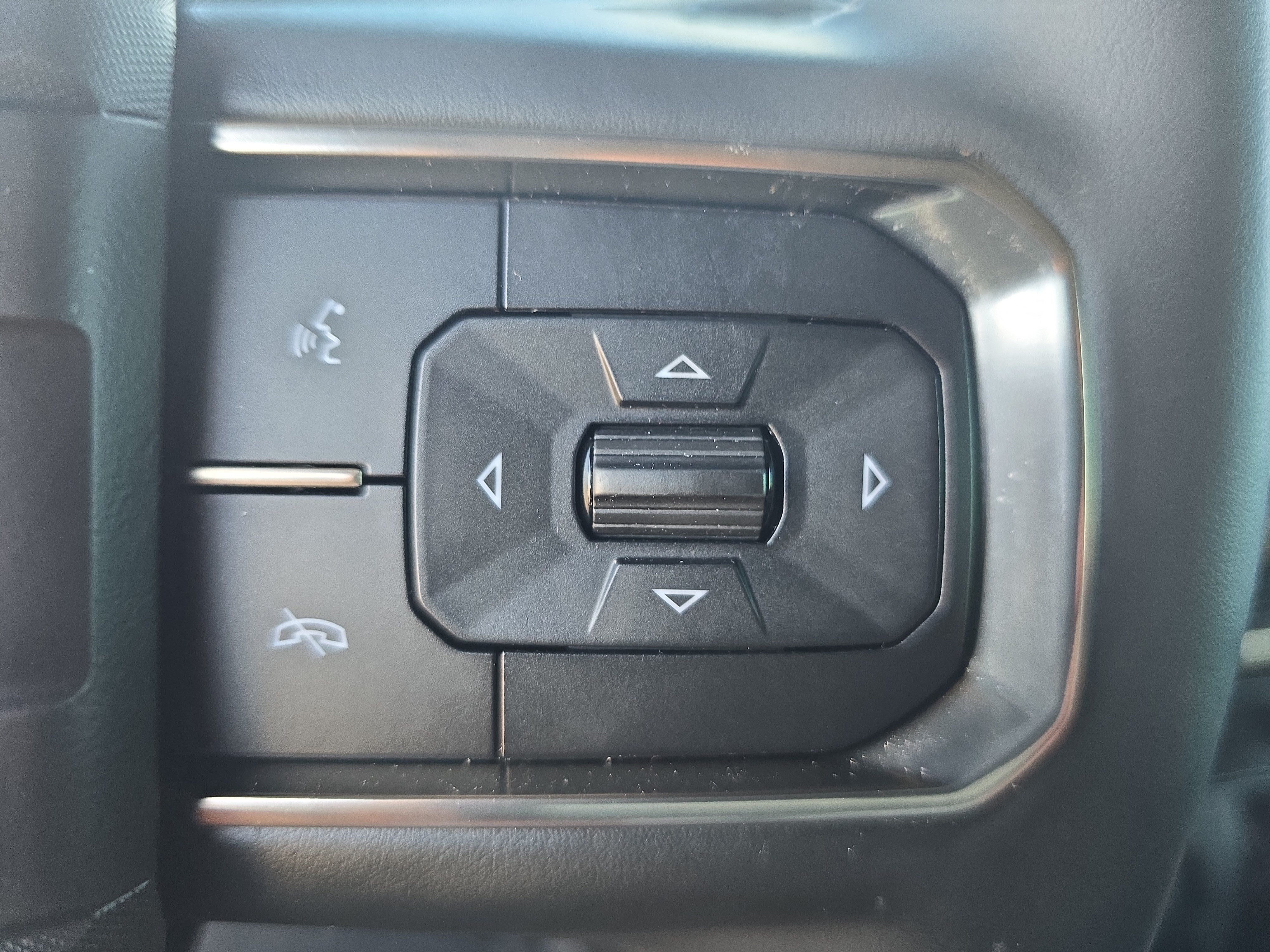 Used 2024 GMC Hummer EV 3X w/ Extreme Off-Road Package AWD/4WD image 18