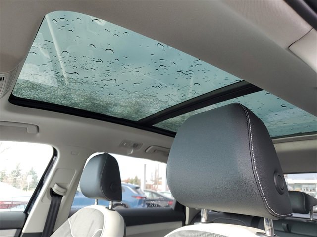 New 2026 Volkswagen Taos SE image 16