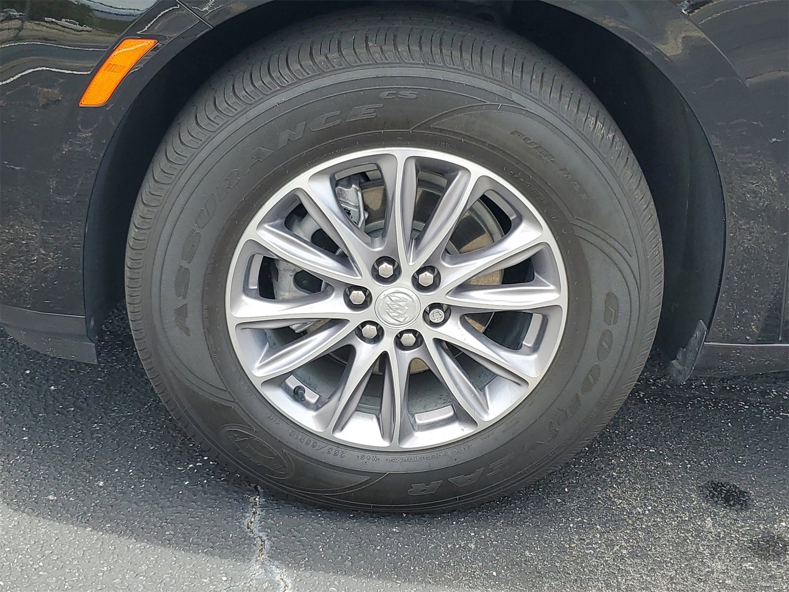 Used 2022 Buick Enclave Essence image 31