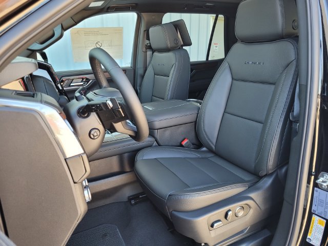 New 2026 GMC Yukon Denali w/ Denali Reserve Package AWD/4WD image 17