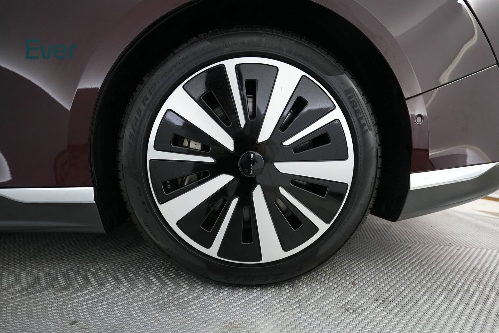 Used 2024 Lucid Air Grand Touring image 20