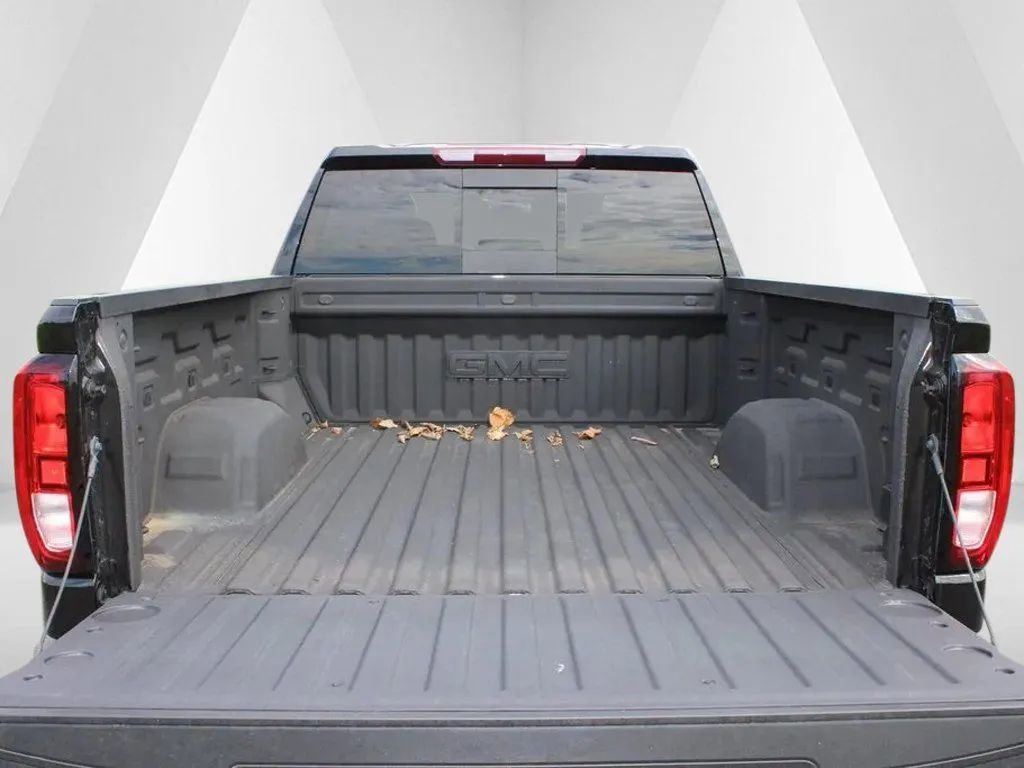 New 2025 GMC Sierra 1500 Elevation image 34