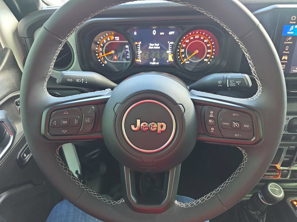 Used 2025 Jeep Gladiator Sport AWD/4WD image 14
