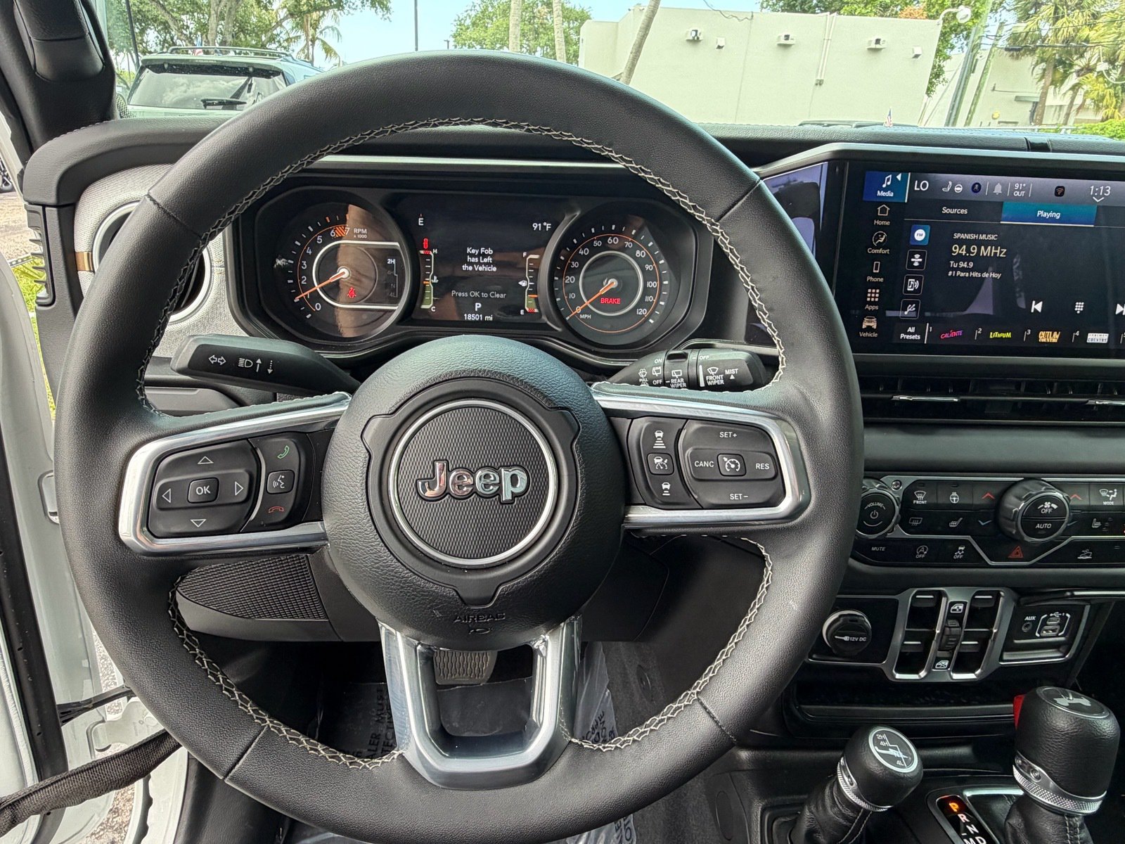 Used 2025 Jeep Wrangler Unlimited Sahara AWD/4WD image 20