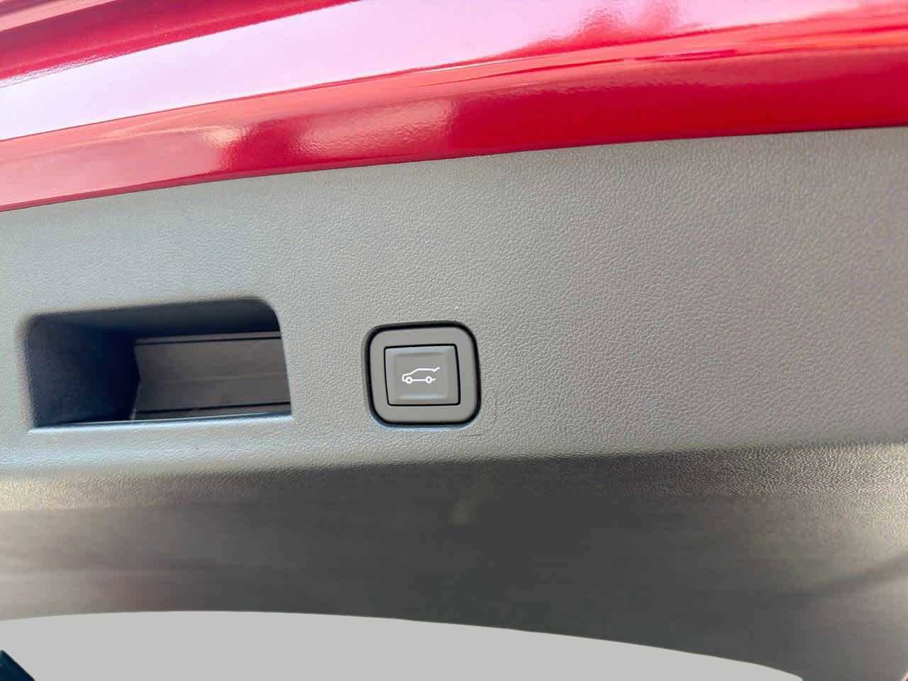 New 2026 Chevrolet Traverse Z71 w/ Driver Confidence Package image 8