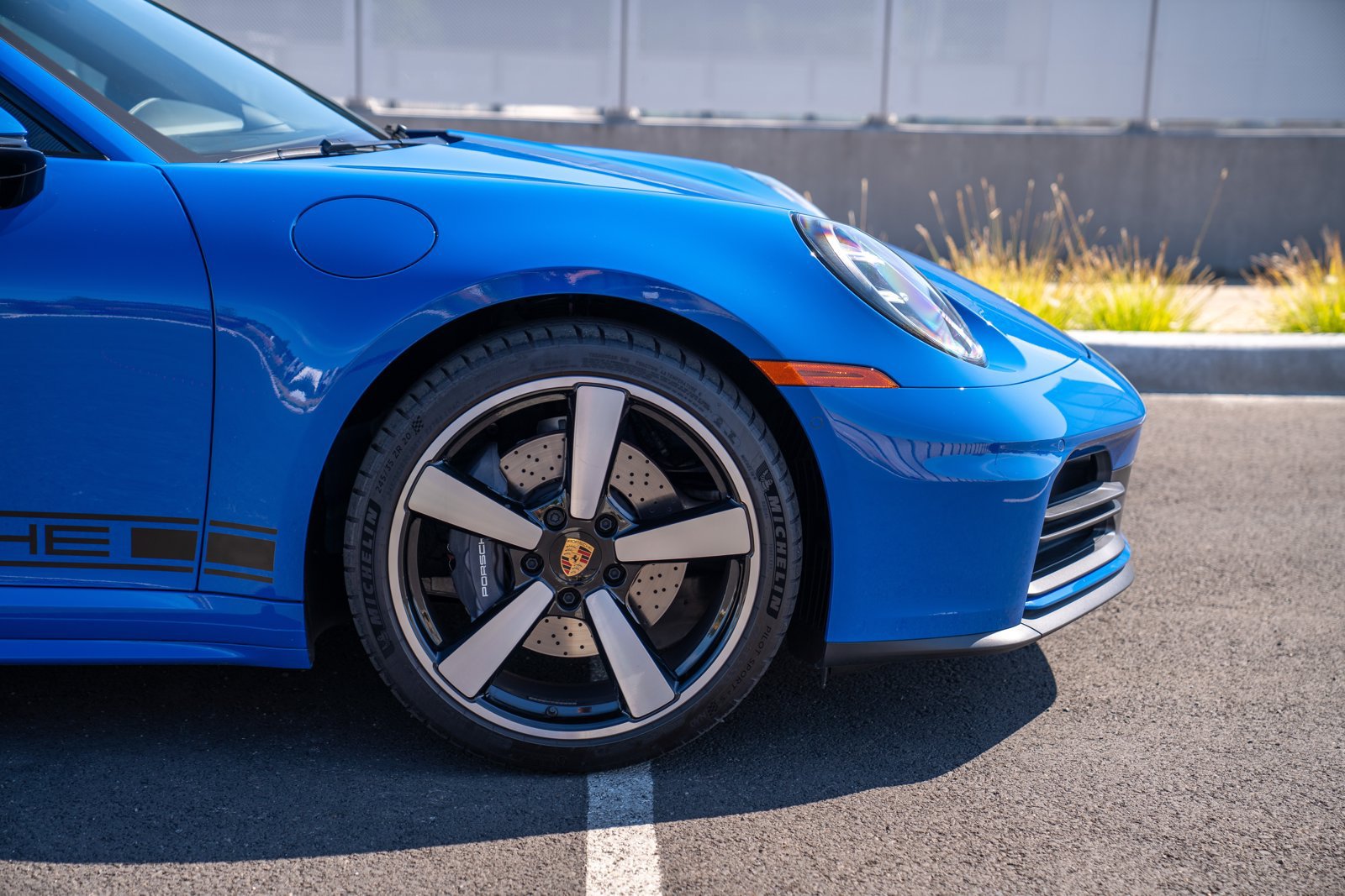 Certified 2025 Porsche 911 Carrera RWD image 9