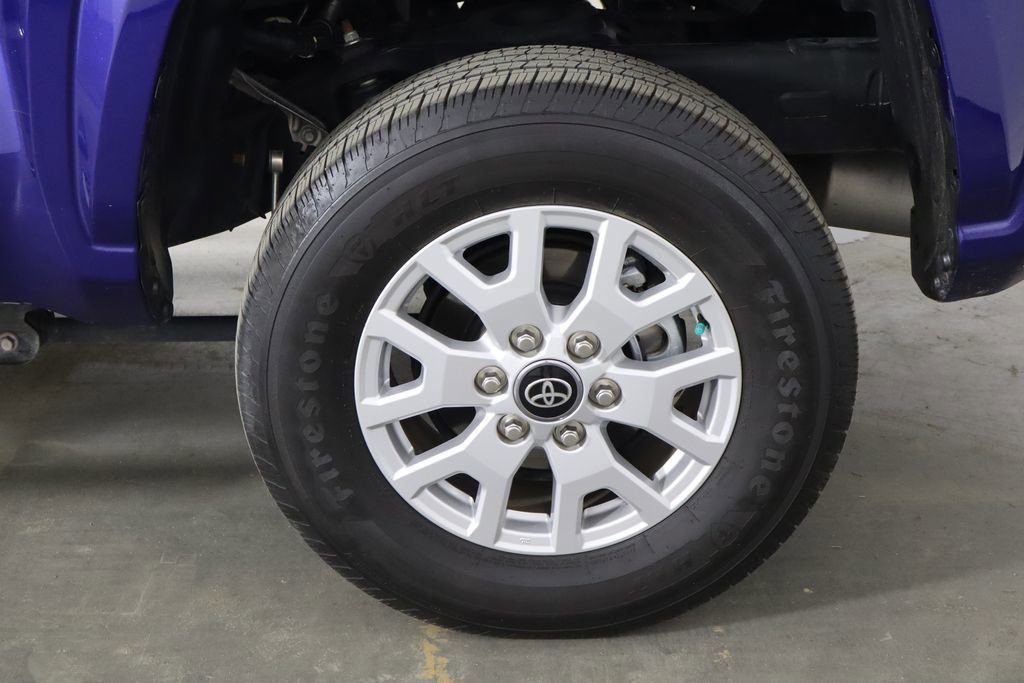 Used 2025 Toyota Tacoma SR5 AWD/4WD image 39