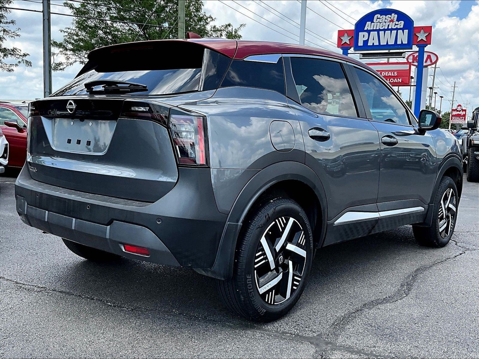 Used 2025 Nissan Kicks SV FWD image 6