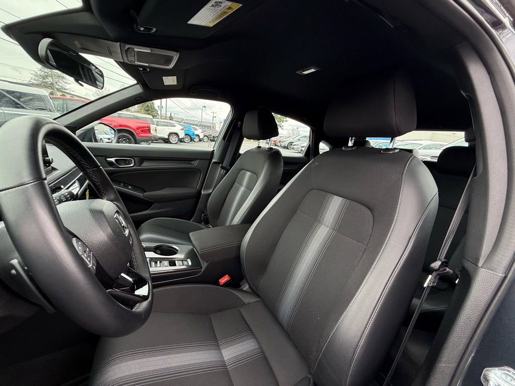 Used 2025 Honda Civic Sport image 29