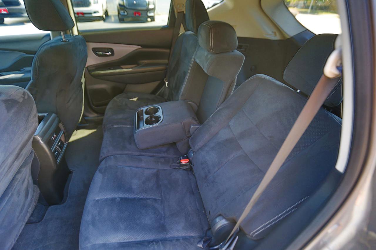 Used 2022 Nissan Murano S image 10
