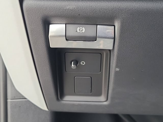 Used 2025 Land Rover Defender 110 S AWD/4WD image 20