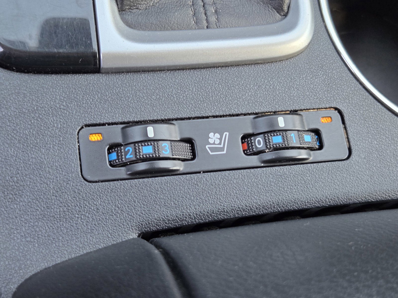 Used 2017 Toyota Highlander Limited Platinum w/ Carpet Mat Package image 20