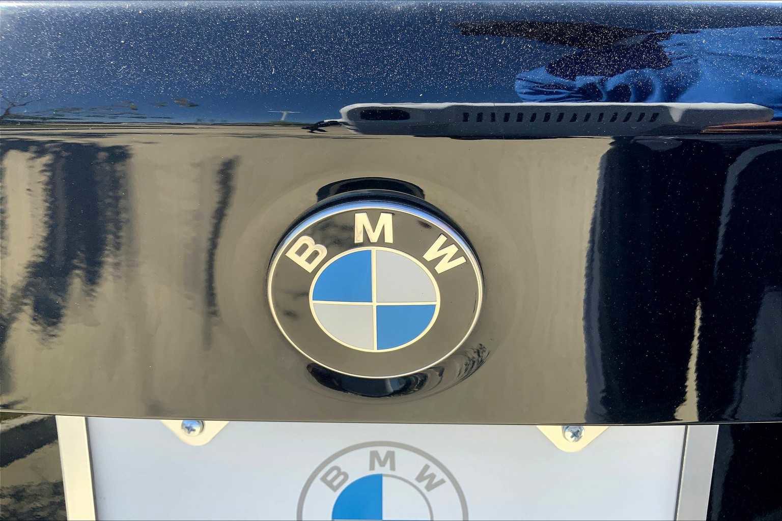 Used 2017 BMW 330e image 30