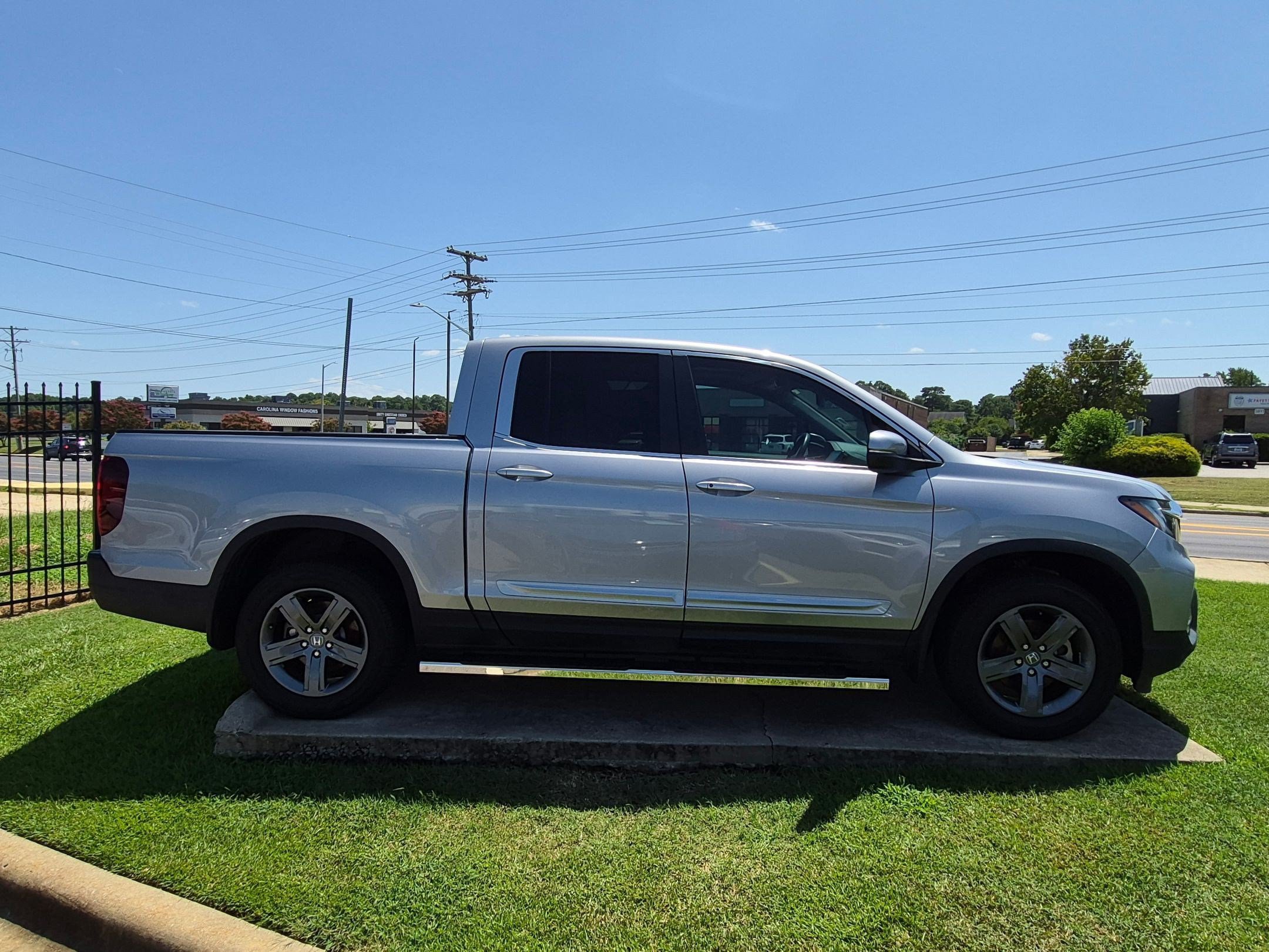 Used 2023 Honda Ridgeline RTL image 2