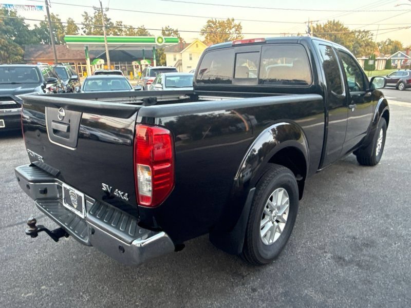 Used 2016 Nissan Frontier SV w/ SV Value Truck Package AWD/4WD image 5