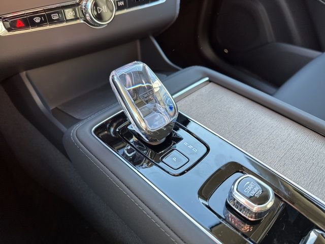 New 2026 Volvo XC90 B5 Core w/ Protection Package Premier image 14