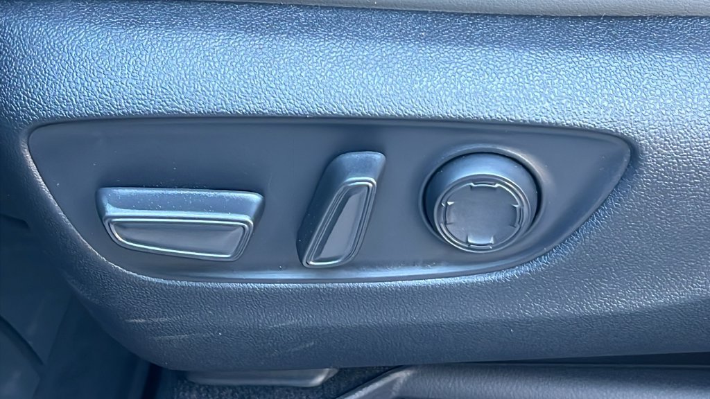 Certified 2026 Toyota Sienna XLE FWD image 17