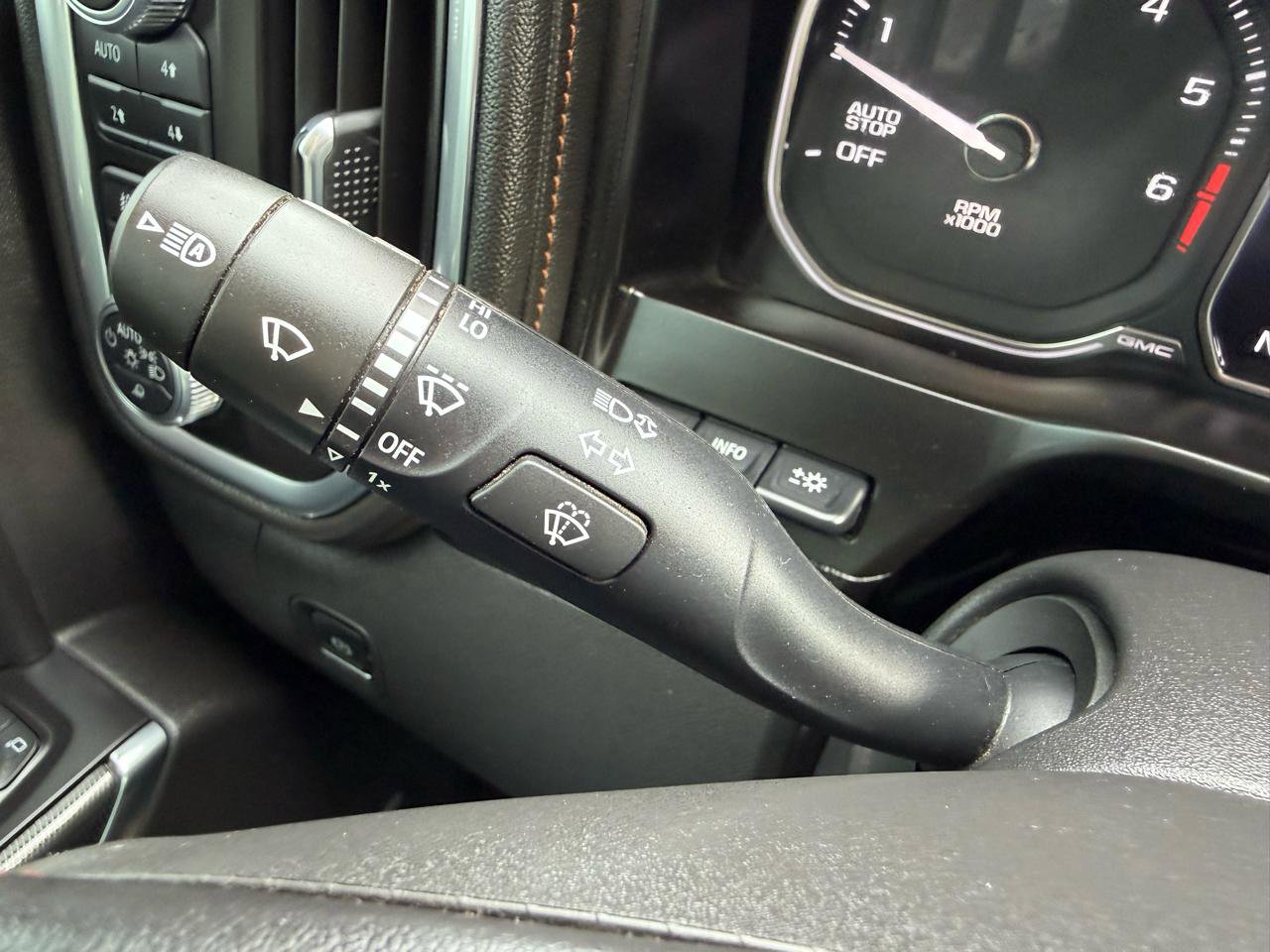 Used 2019 GMC Sierra 1500 AT4 w/ AT4 Premium Package AWD/4WD image 23