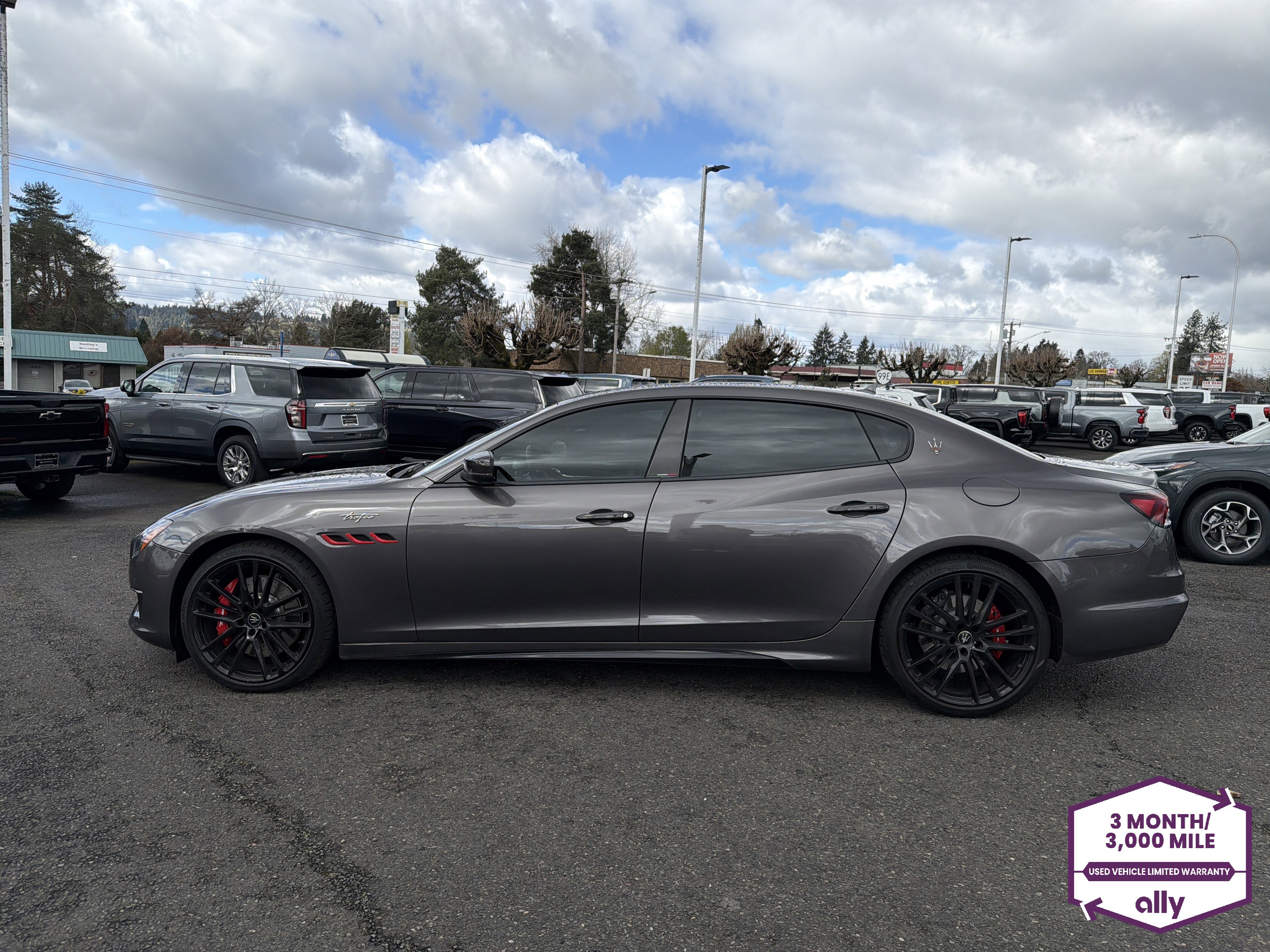 Used 2023 Maserati Quattroporte Trofeo image 2