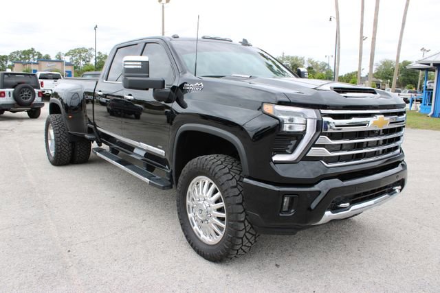 Used 2025 Chevrolet Silverado 3500 High Country w/ Technology Package image 15