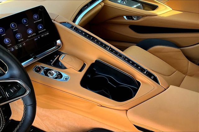 Used 2020 Chevrolet Corvette Stingray Premium Cpe w/ 3LT Preferred Equipment Group image 17