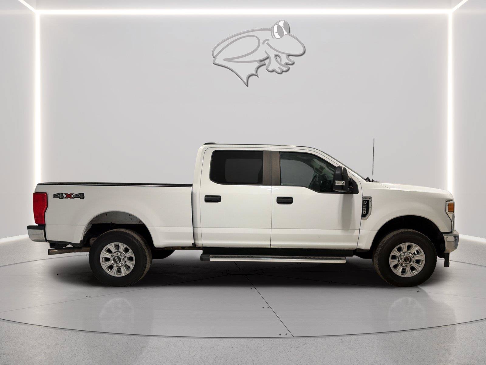 Certified 2022 Ford F250 XL w/ STX Appearance Package AWD/4WD image 6