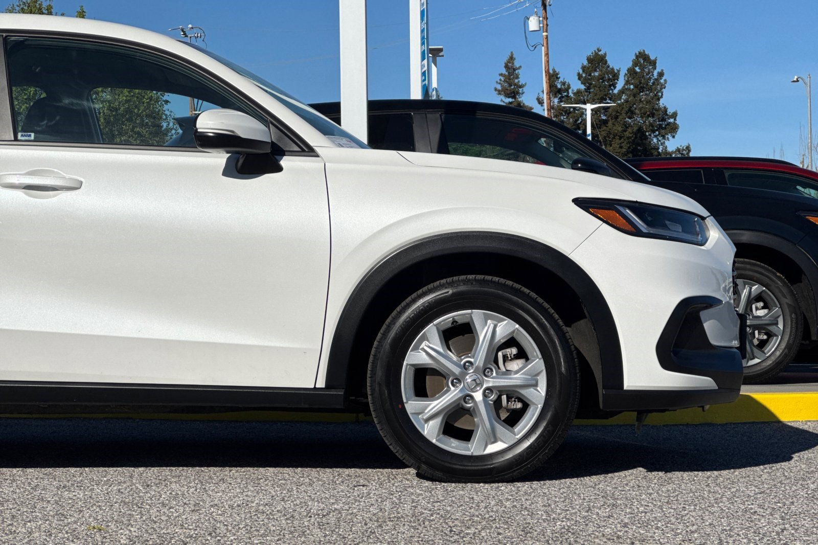 Certified 2023 Honda HR-V LX image 34