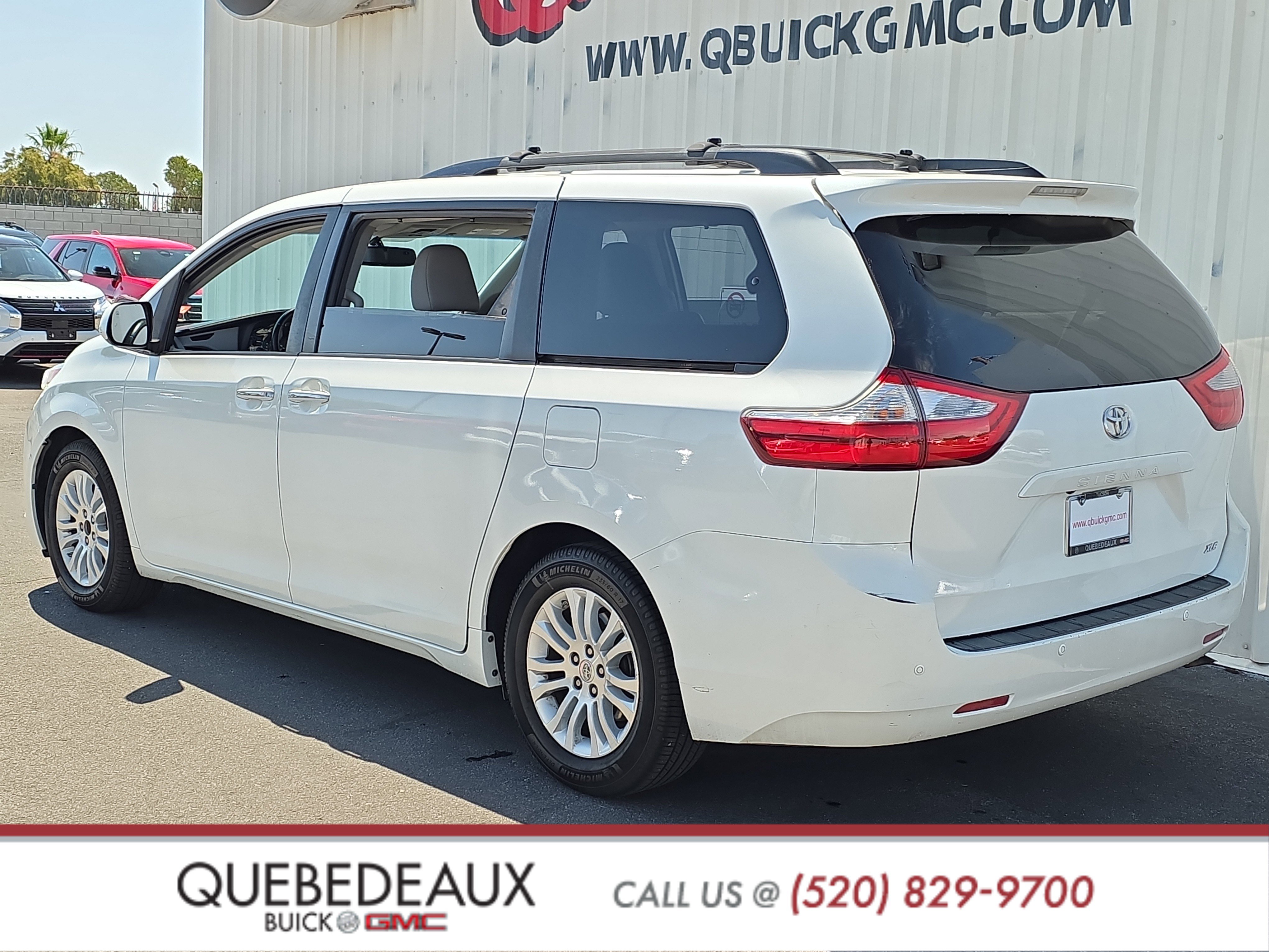 Used 2015 Toyota Sienna XLE w/ XLE Navigation Package FWD image 5