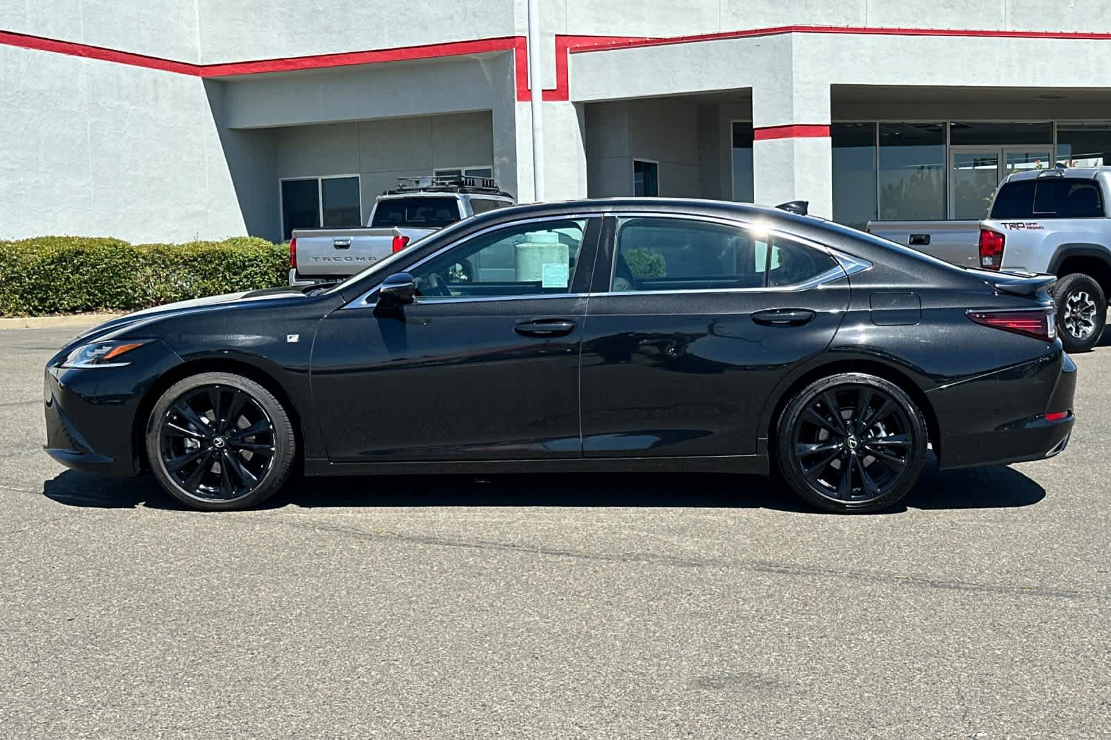 Certified 2023 Lexus ES 350 F Sport w/ Accessory Package (Z1) FWD image 9