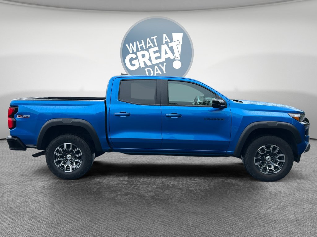 Used 2024 Chevrolet Colorado Z71 w/ Z71 Convenience Package 2 AWD/4WD image 2