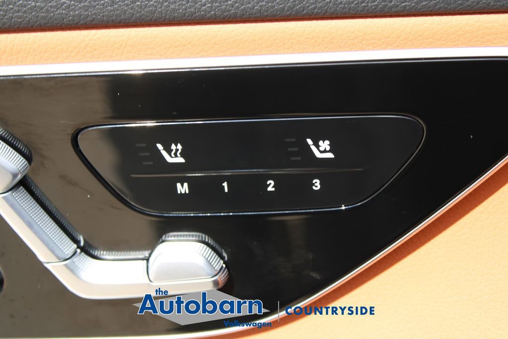 Used 2025 Mercedes-Benz GLC 300 4MATIC image 10