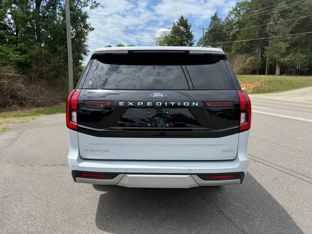 Used 2025 Ford Expedition Max Platinum AWD/4WD image 3