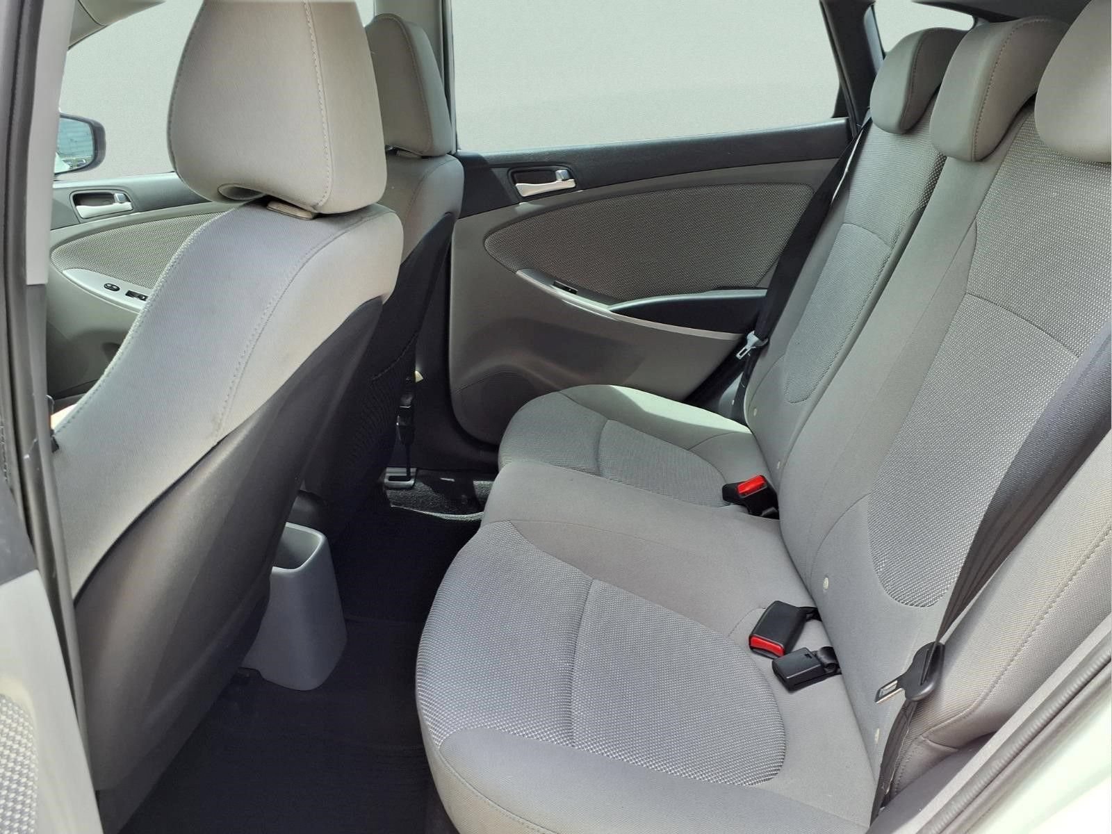 Used 2013 Hyundai Accent GS FWD image 11