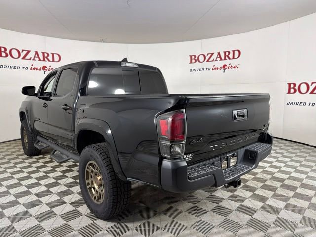 Used 2018 Toyota Tacoma SR5 AWD/4WD image 6
