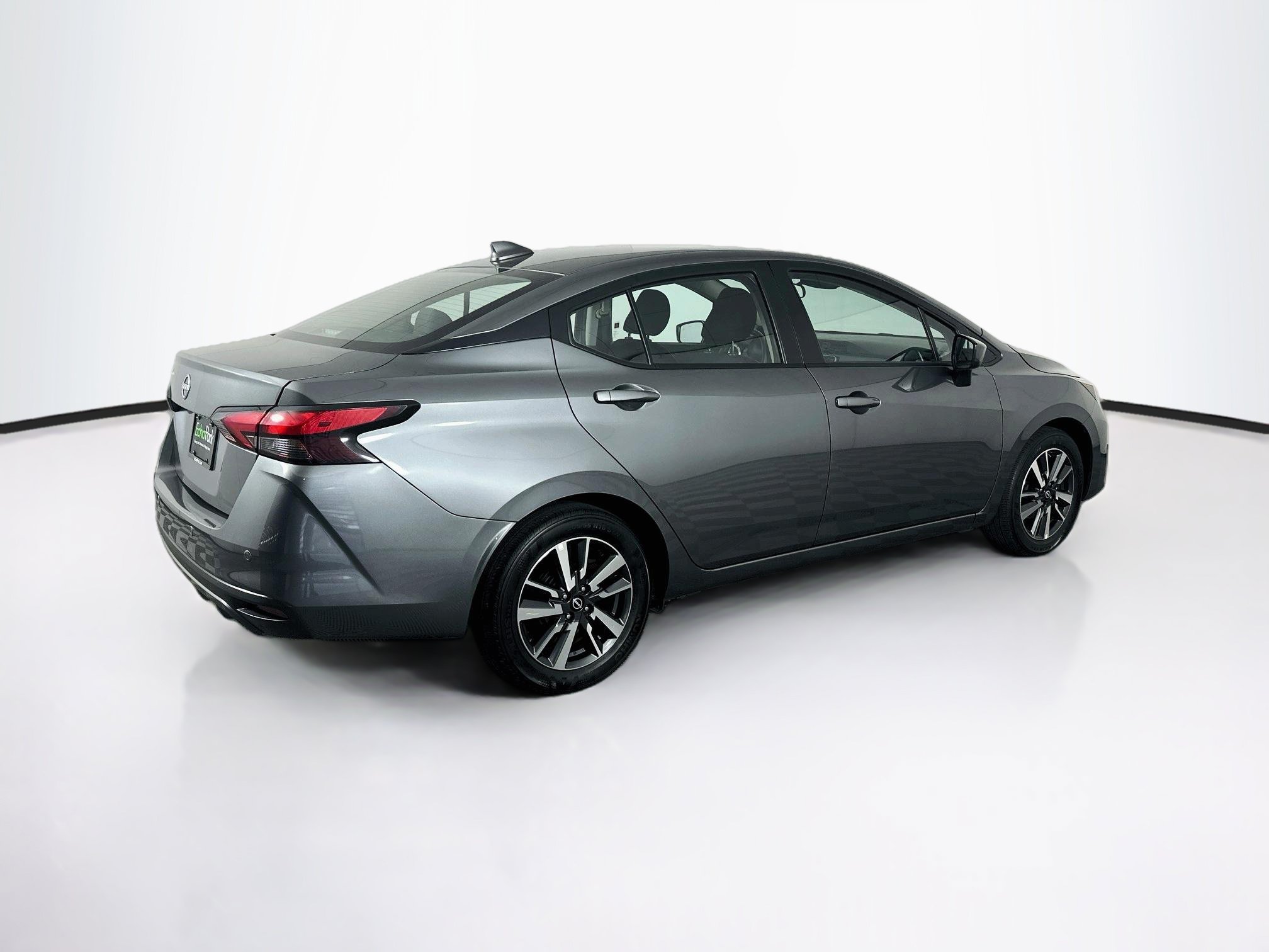 Used 2025 Nissan Versa SV FWD image 9