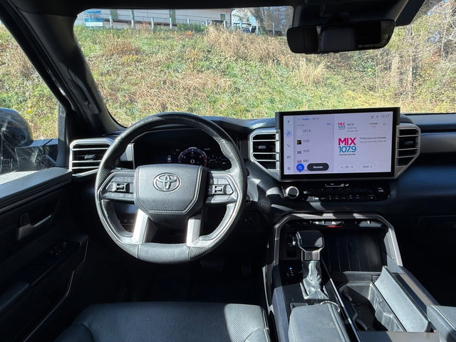 Used 2025 Toyota Sequoia SR5 image 10