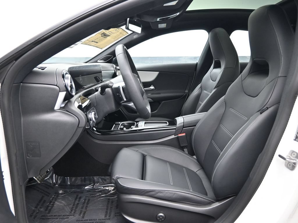 Used 2025 Mercedes-Benz CLA 250 4MATIC image 27